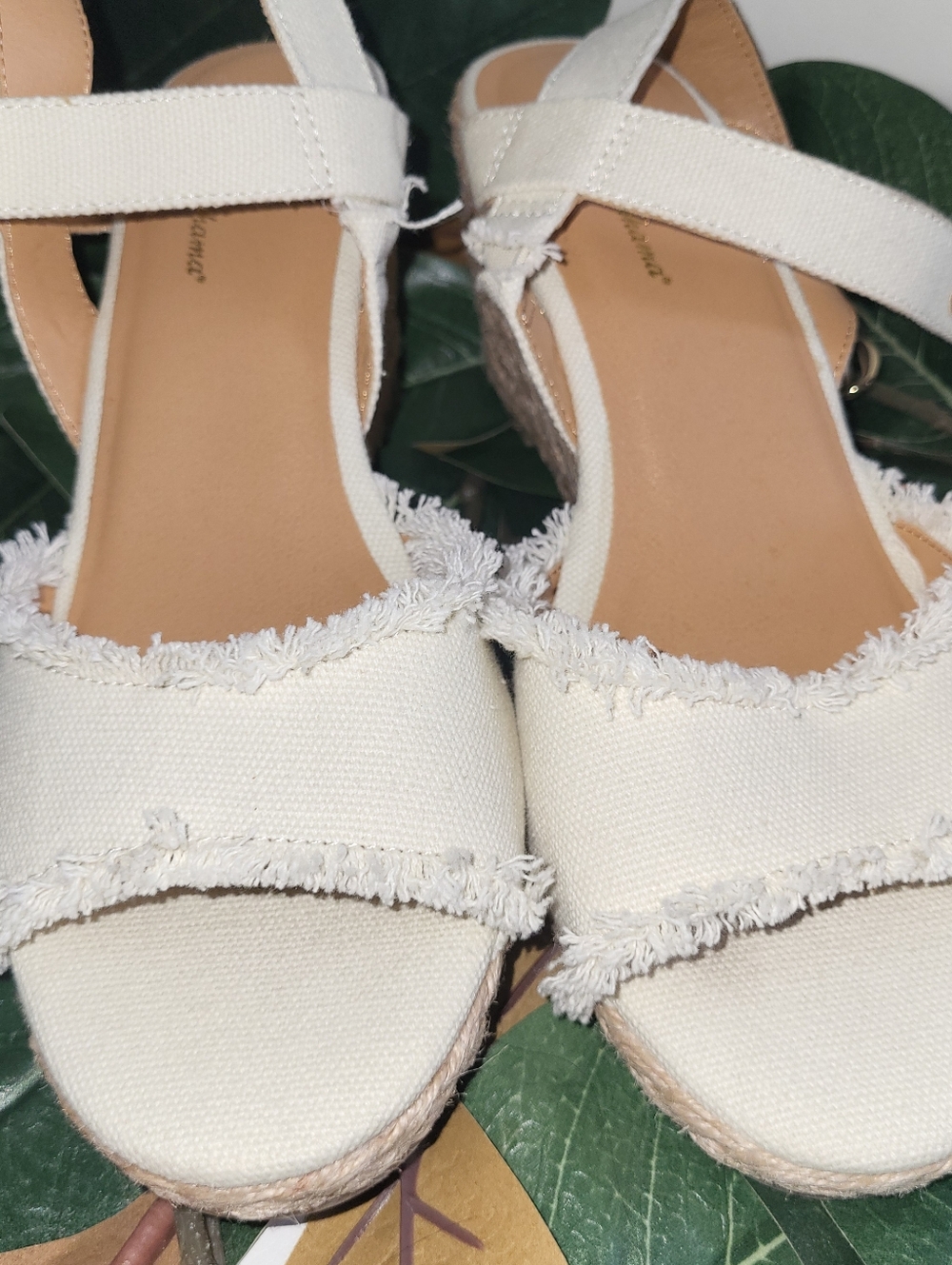 Tommy Bahama Canvas Espadrille Wedge Canvas Sandals Shoes 8.5 NEW Coastal Chic - Picture 3 of 13